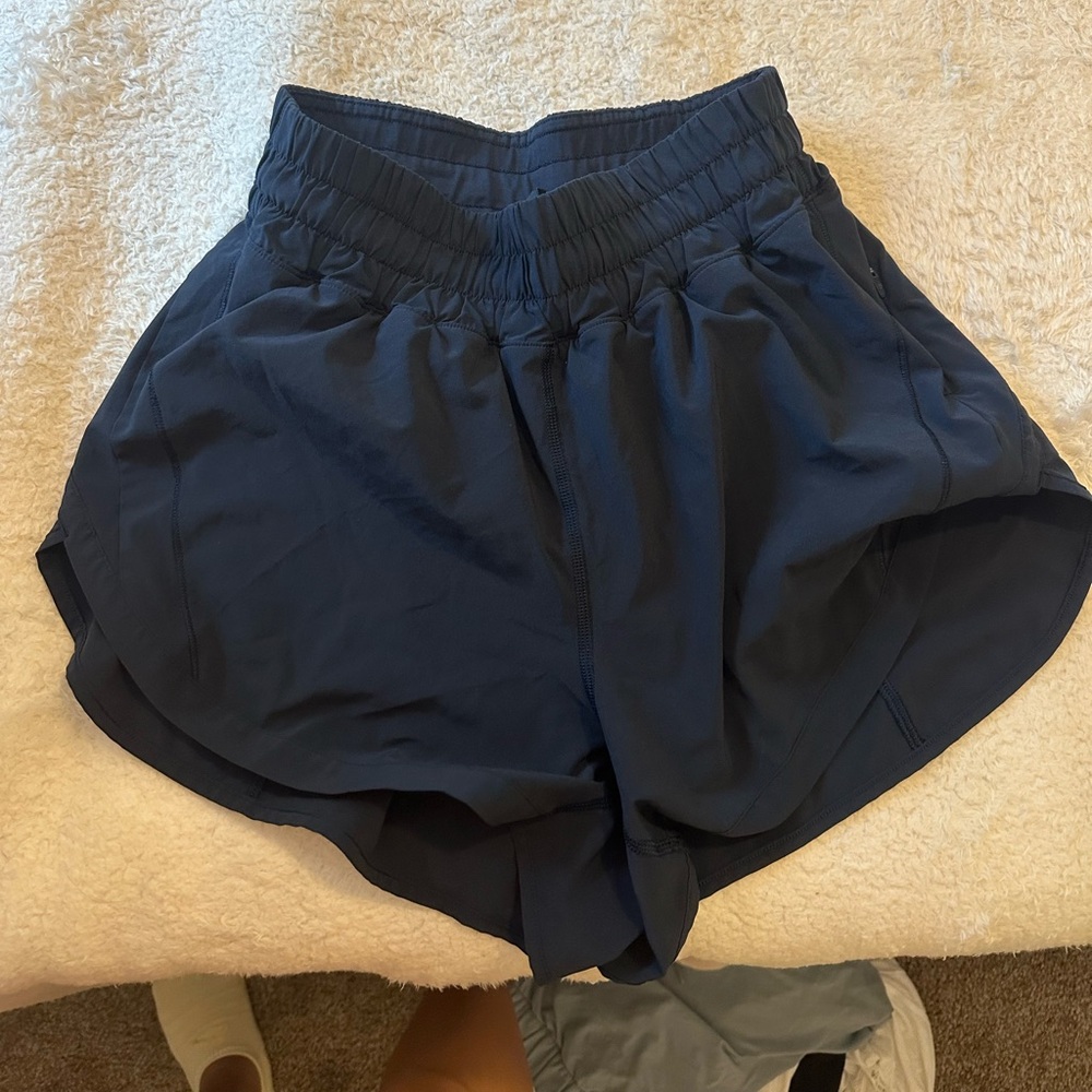 Lululemon track that short HR